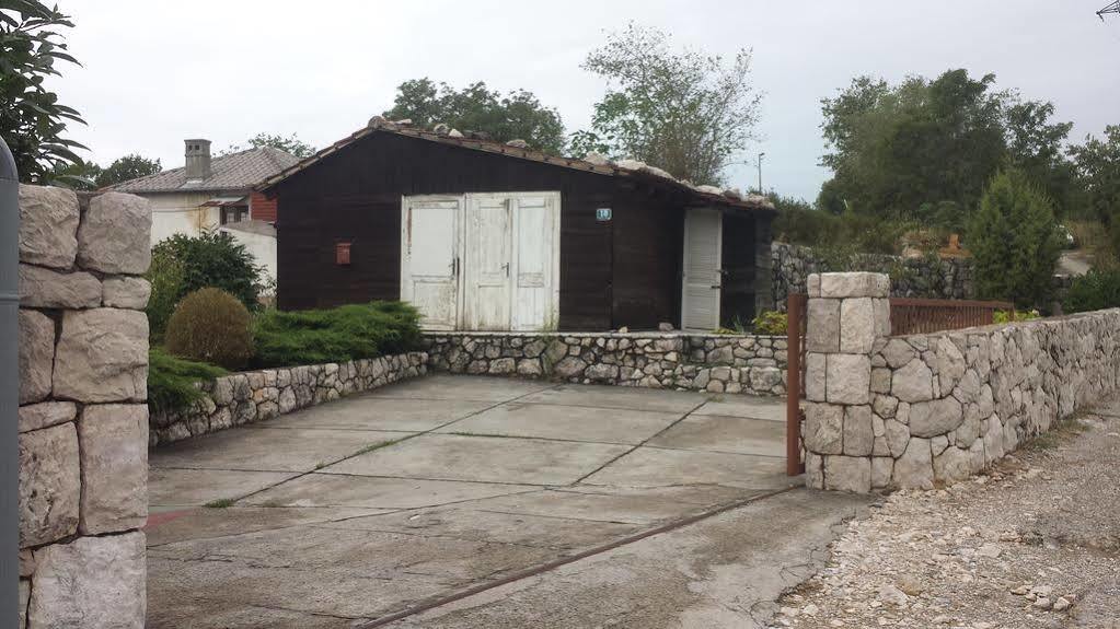 Guesthouse Konti Rijeka Ngoại thất bức ảnh